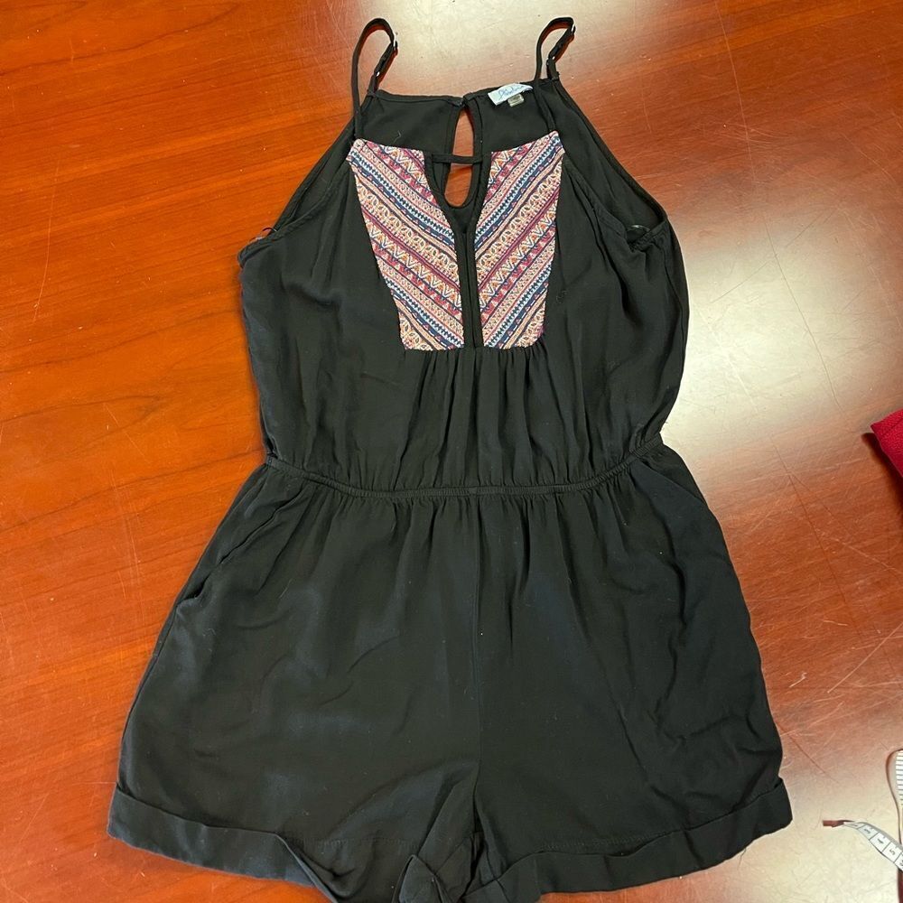 Abbeline Black Rayon Tribal Print Inset Elastic Waist Romper sz S EUC